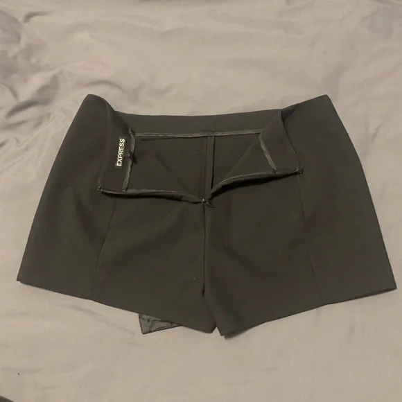 Express Skort - Picture 4 of 5
